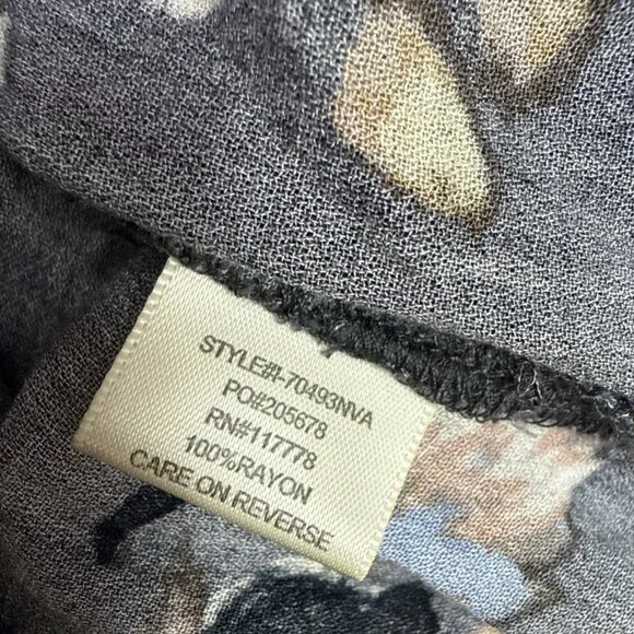 Love Stitch Dress Multicolored Floral Short Sleeve Women’s Size Medium/Large - Picture 8 of 11